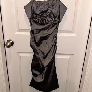 BETSY & ADAM Strapless Ruffled Zipper Trim Metallic Gray Dress Size 6